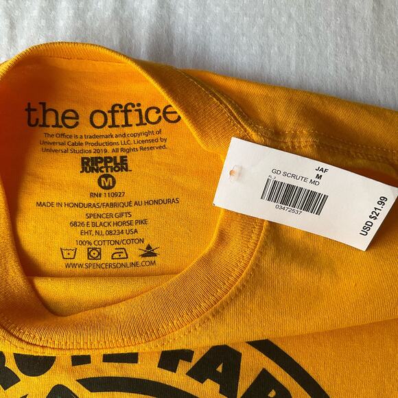 The Office Men Short Sleeve T-shirt size M,Yellow, Schrute Farms Bed & Breakfast - Picture 6 of 7